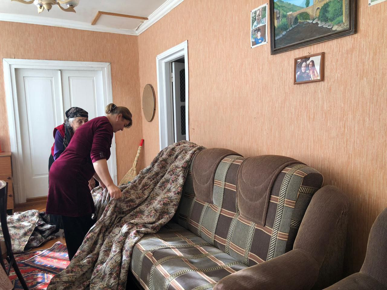 Оказание социально- бытовых услуг.